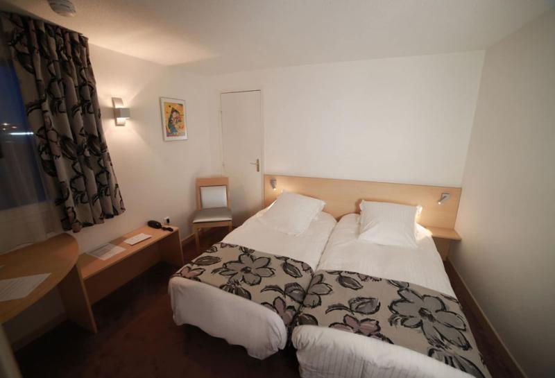 Le Konine - Hotel & Bar & Restaurant Montceau-les-Mines Eksteriør bilde