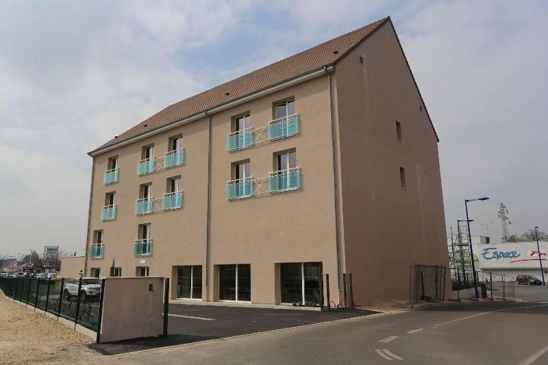 Le Konine - Hotel & Bar & Restaurant Montceau-les-Mines Eksteriør bilde