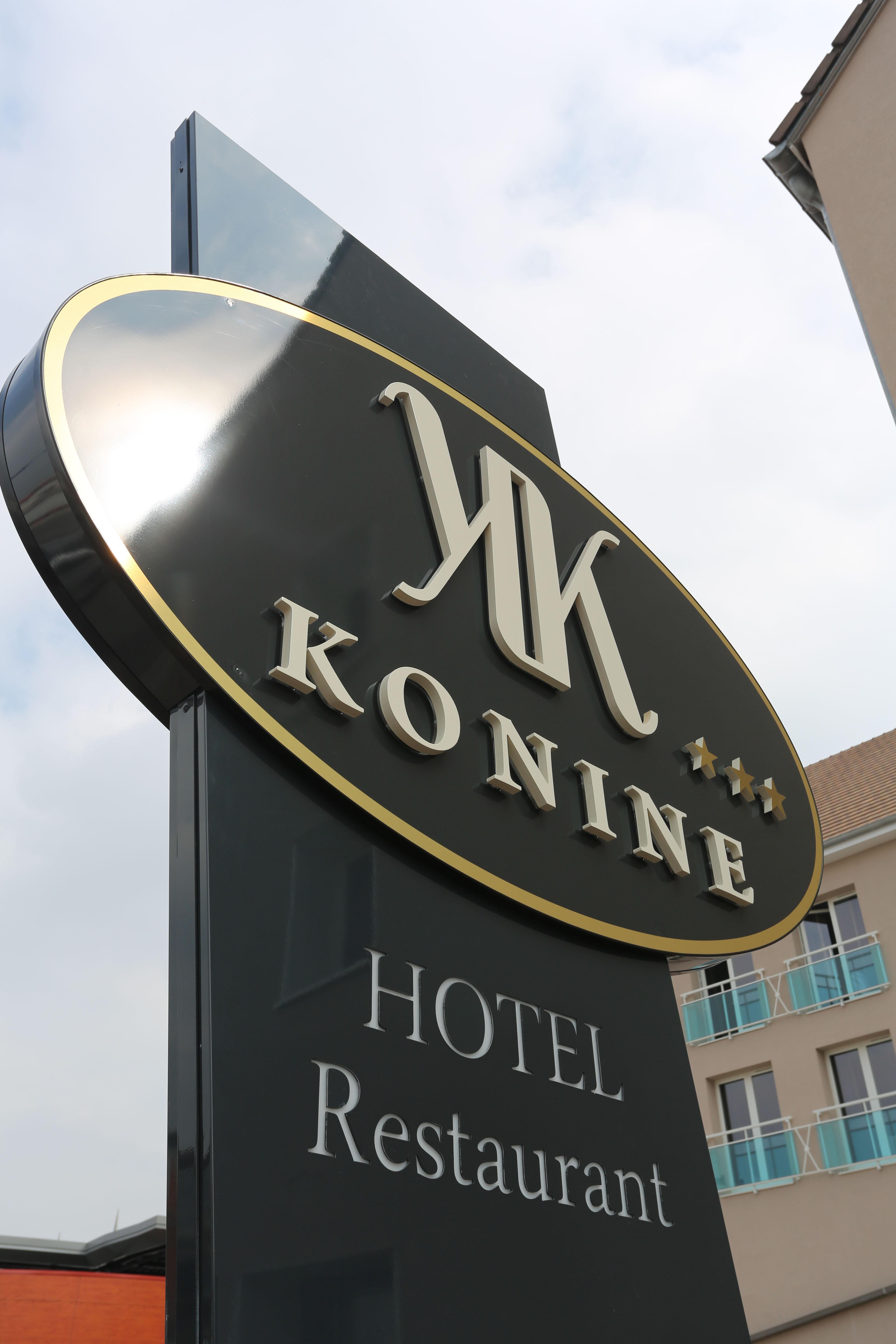 Le Konine - Hotel & Bar & Restaurant Montceau-les-Mines Eksteriør bilde