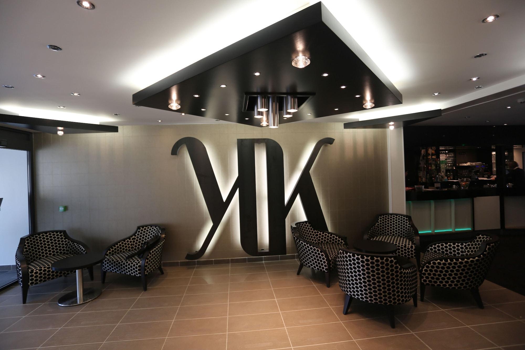 Le Konine - Hotel & Bar & Restaurant Montceau-les-Mines Eksteriør bilde
