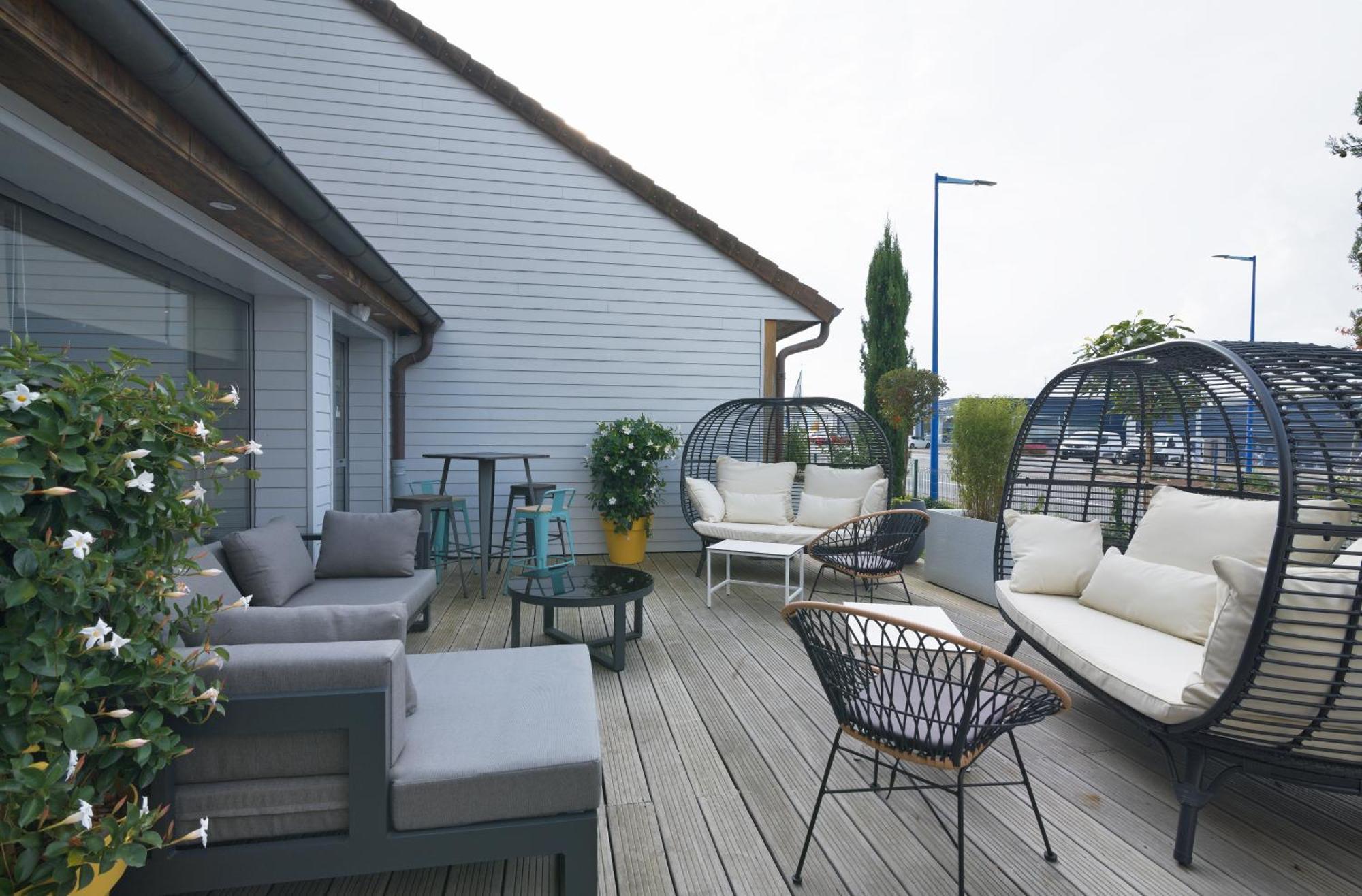 Le Konine - Hotel & Bar & Restaurant Montceau-les-Mines Eksteriør bilde