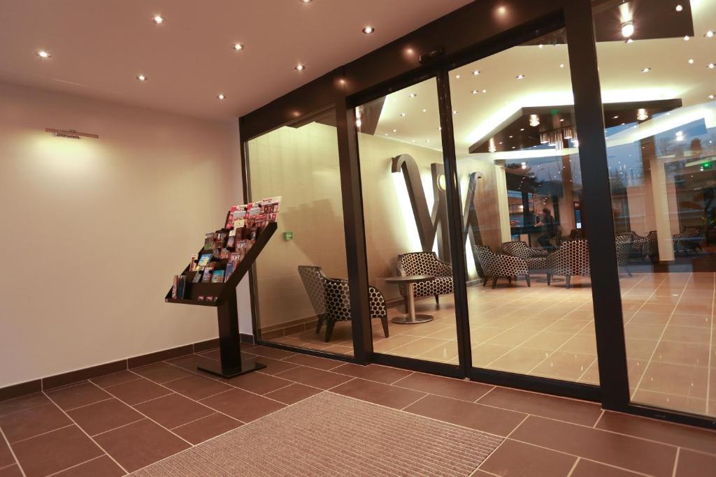 Le Konine - Hotel & Bar & Restaurant Montceau-les-Mines Eksteriør bilde